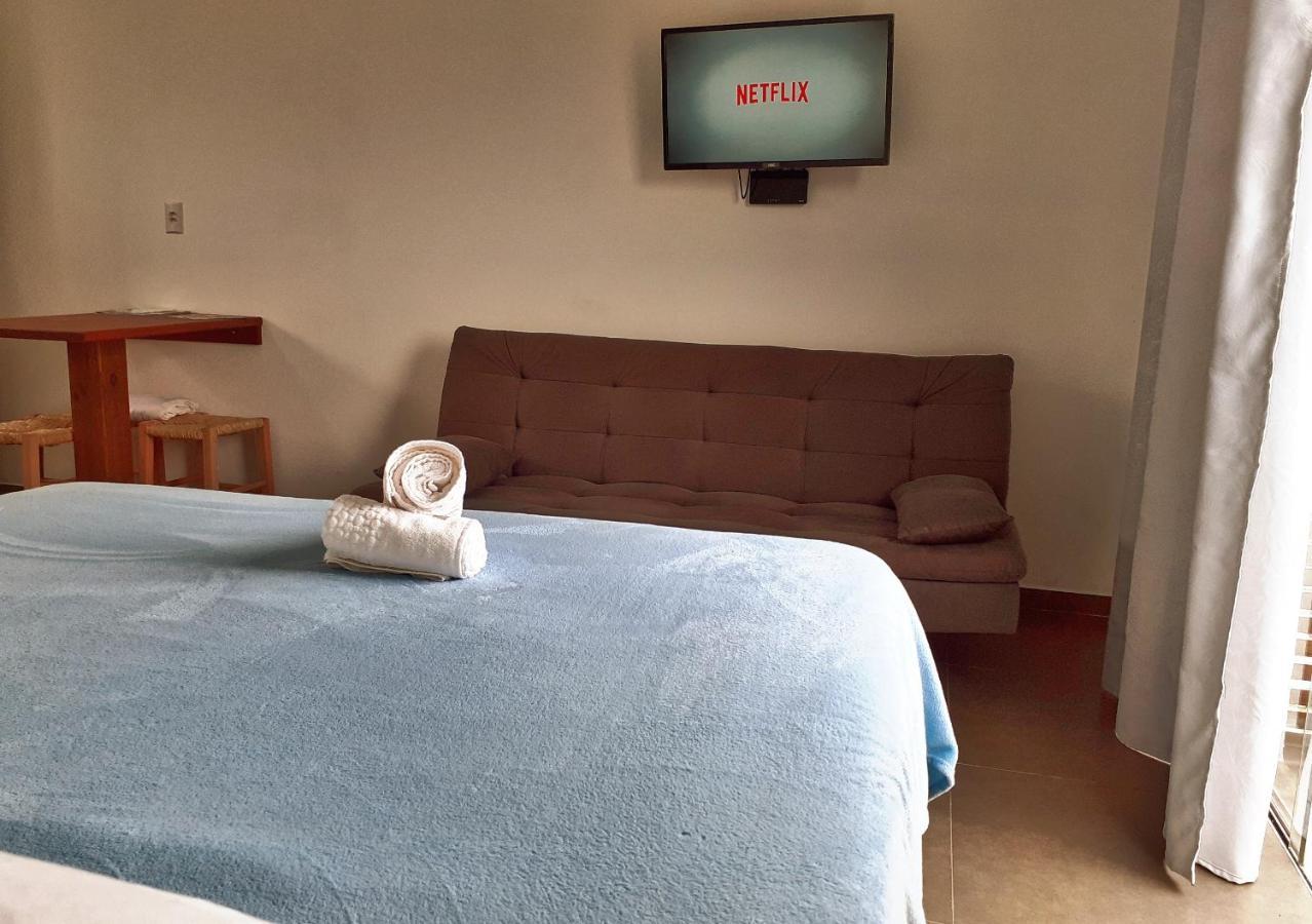 Pousada Suites Do Rosa Прайя-ду-Роза Екстериор снимка