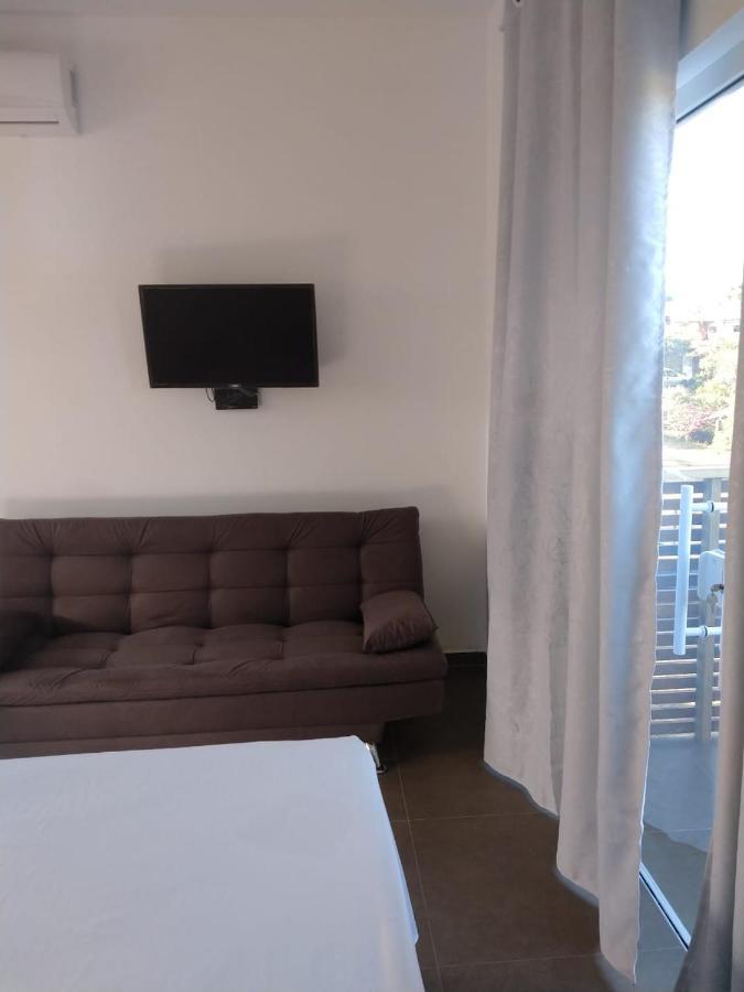 Pousada Suites Do Rosa Прайя-ду-Роза Екстериор снимка